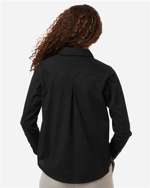 Devon & Jones Women's CrownLux Performance® Spencer Poplin Dress Shirt thumbnail 5