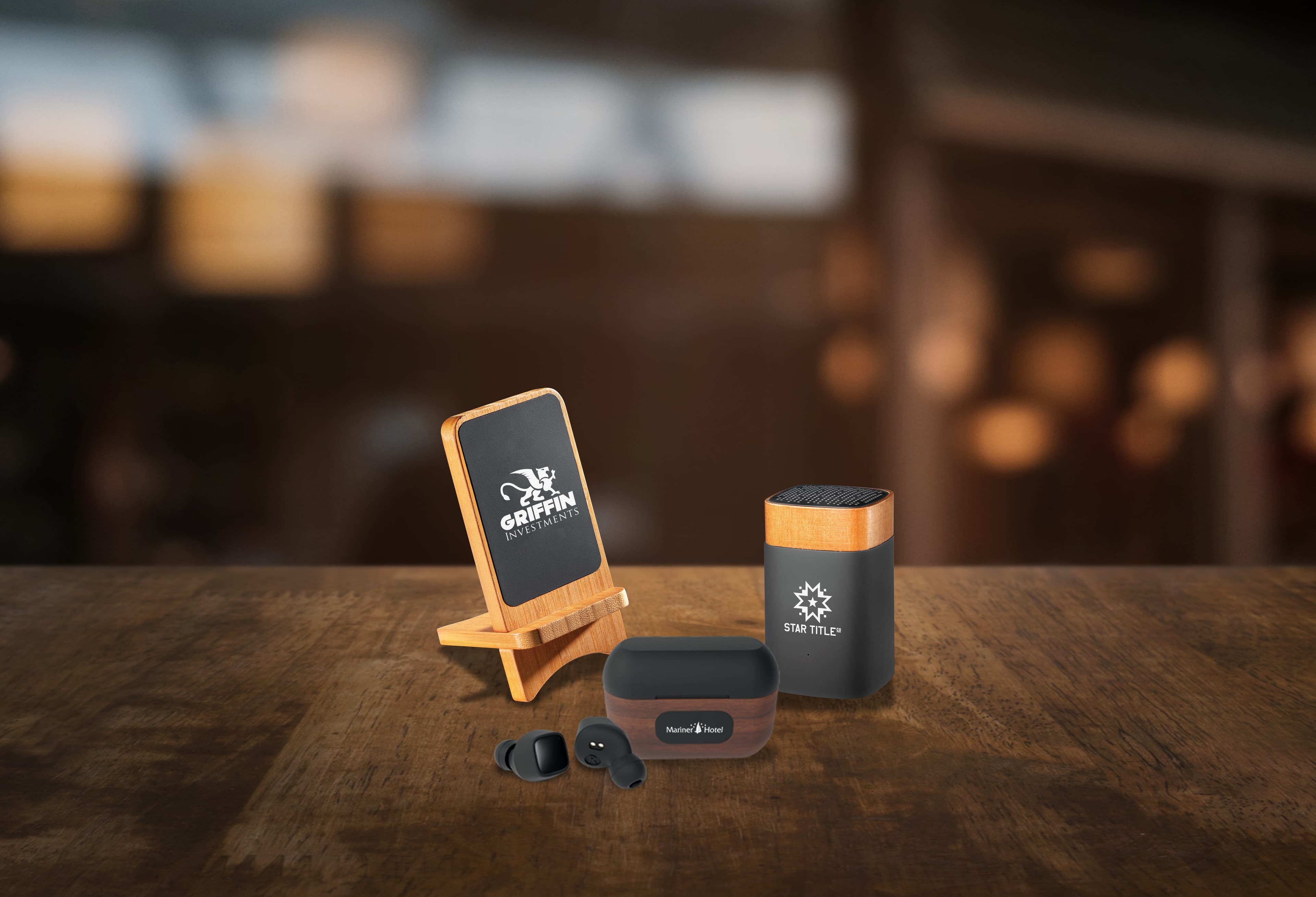 SCX Innovative Design™ Maple Wood Clever 5W Speaker - Image 1